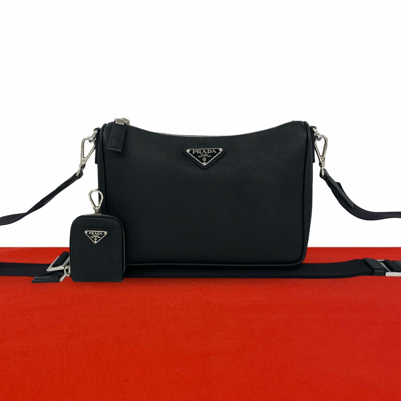 PRADA プラダ 三角ロゴ 金具 サフィアーノ レザー ショルダーバッグ ブラック
d61-8