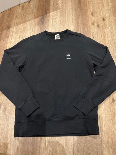 Supreme tnf 2025 mountain crewneck