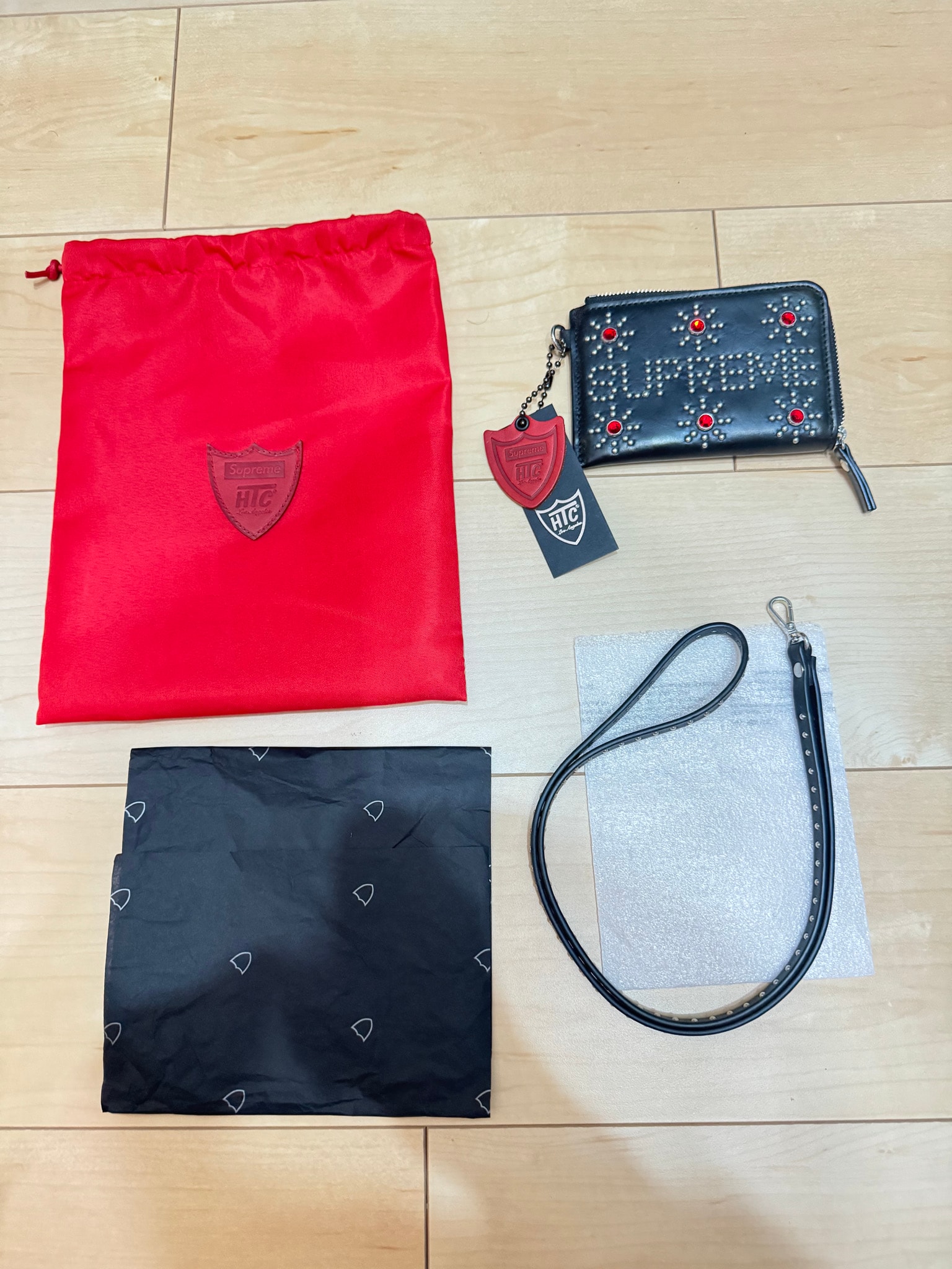 Supreme / Hollywood Trading Company Studded Wallet 