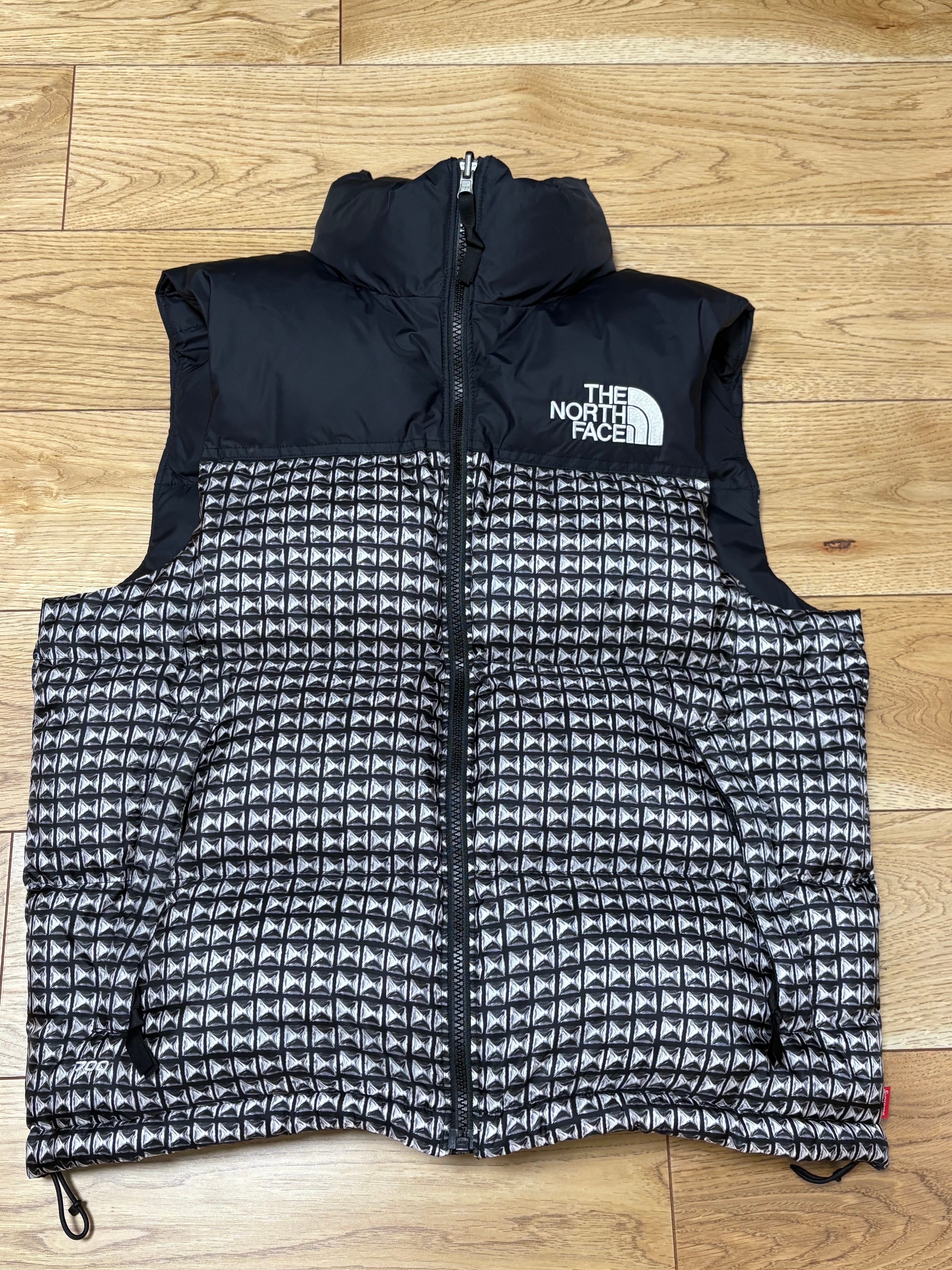 シュプリーム supreme ヌプシ　ノースフェイス　スタッズ　最終値下げ Supreme x The North Face Studded Nuptse Vest 