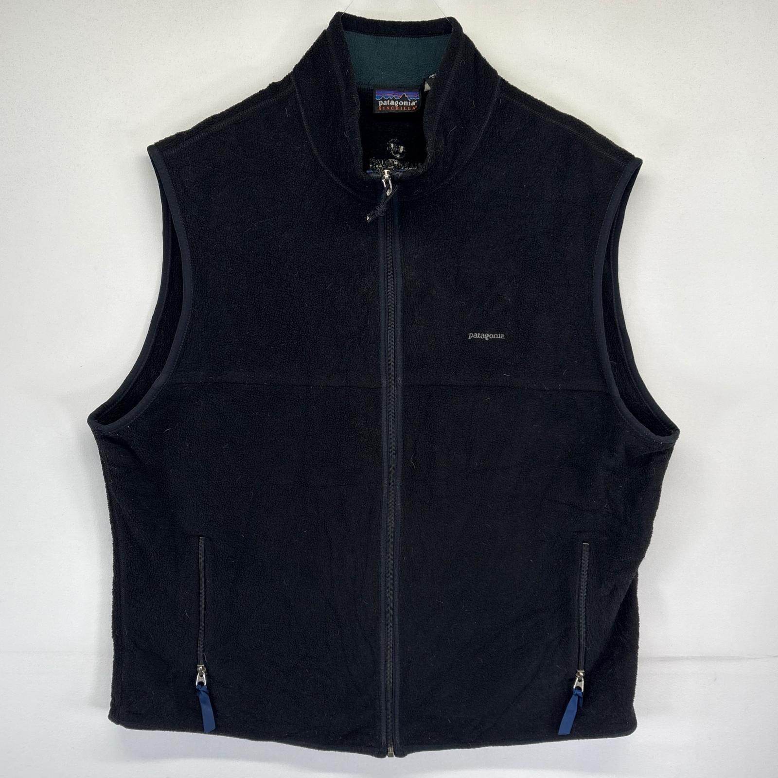 古着 パタゴニア patagonia USA製 ベスト フリース シンチラ アウトドア フルジップ ワンポイントロゴ刺繍 2XL  ブラック メンズ