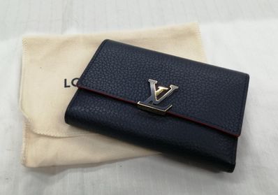 Louis Vuitton Capucines Compact Wallet Taurillon Leather "Marine Rouge"