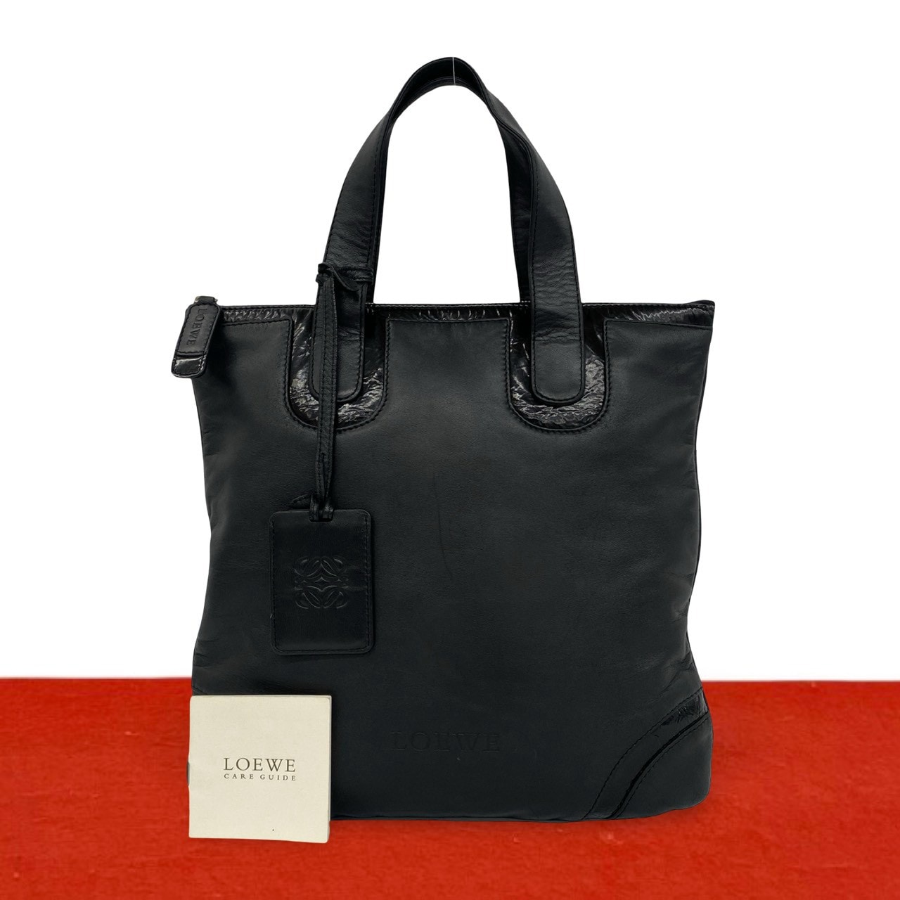 LOEWE ロエベ ロゴ 刻印 レザー ハンドバッグ ブラック
 33152