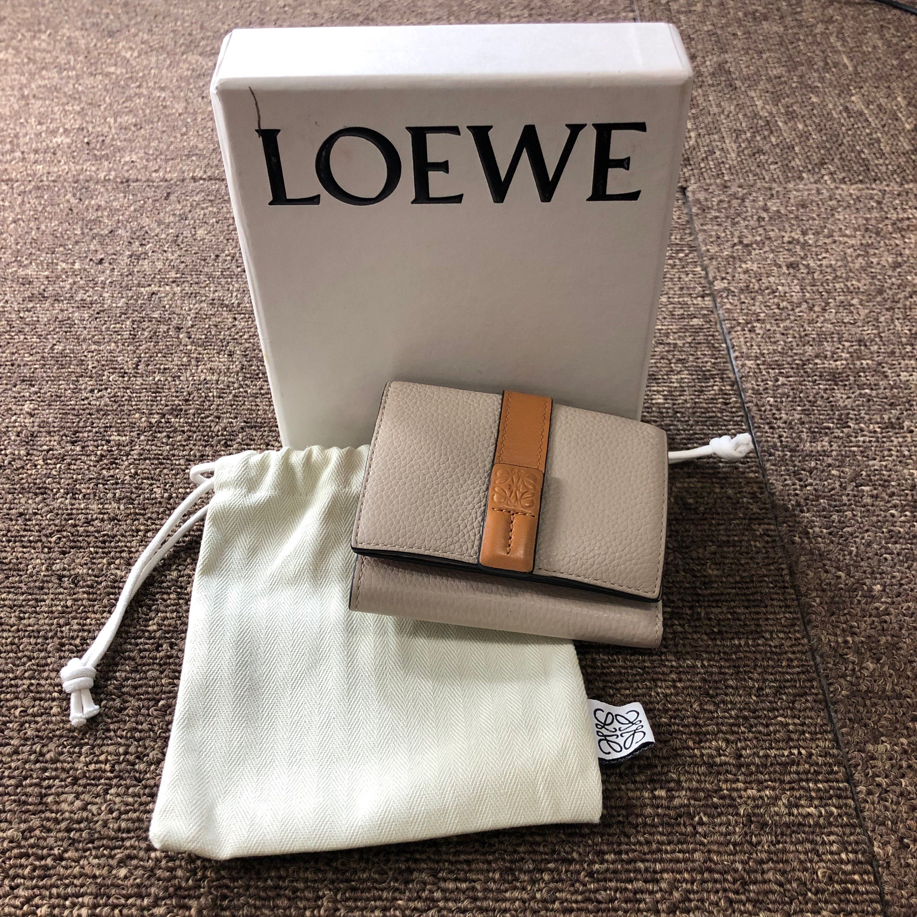 LOEWE Trifold Wallet In Soft Grained Calfskin "Light Oat / Honey"