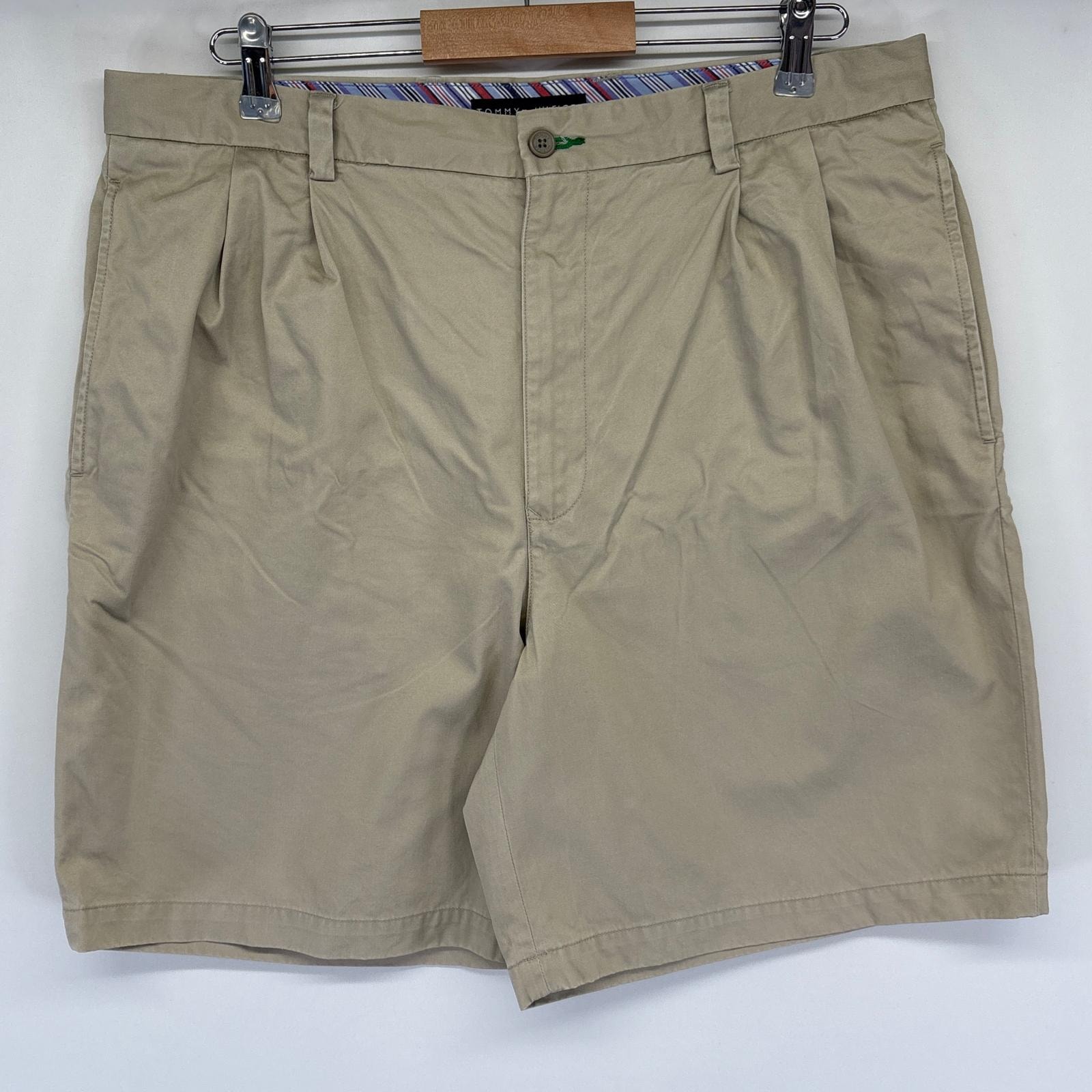 古着 トミーヒルフィガー TOMMY HILFIGER ショートパンツ チノパン ツータック ハーフ 短パン ワンポイントロゴ w36  ベージュ メンズ