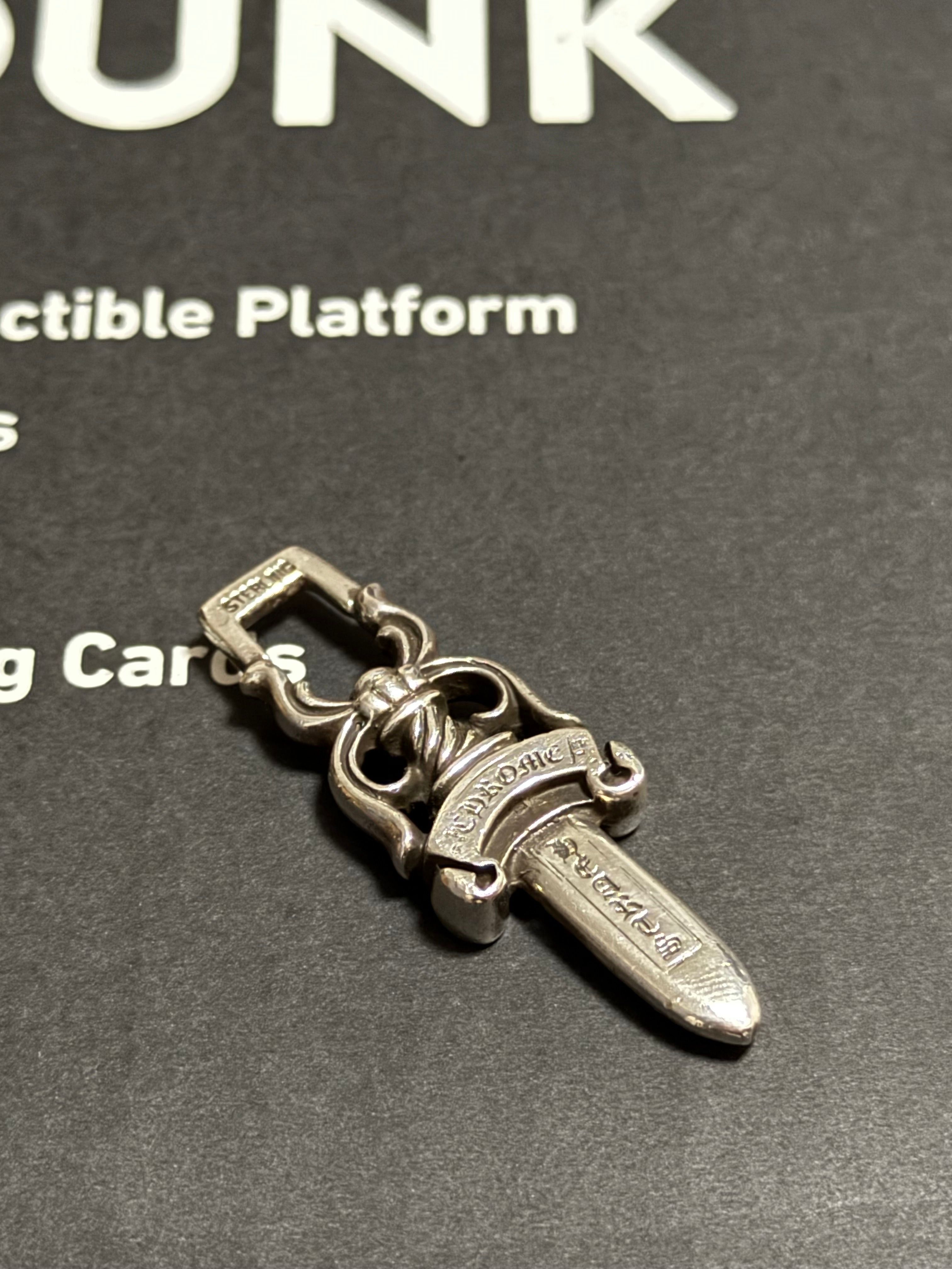 Chrome Hearts #10 Dagger Pendant "Silver"