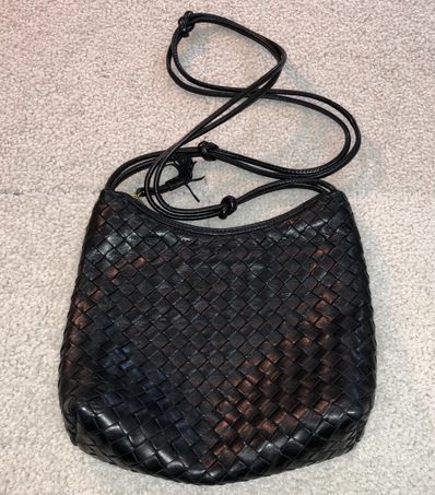 ボッテガヴェネタ イントレチャート ブラック