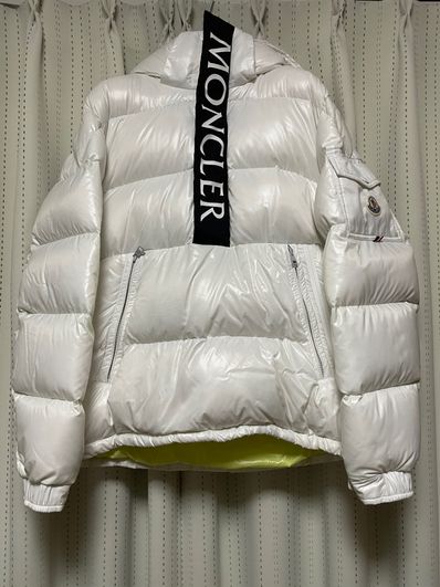MONCLER Maury ショートダウンジャケット ホワイト