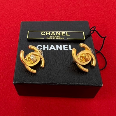 CHANEL シャネル ココマーク GP イヤリング ゴールド
40951