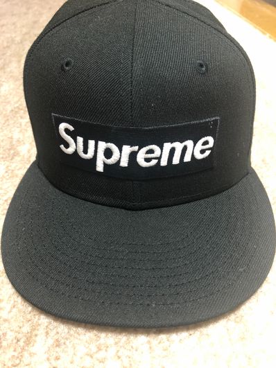 Supreme Champions Box Logo New Era® "Black"