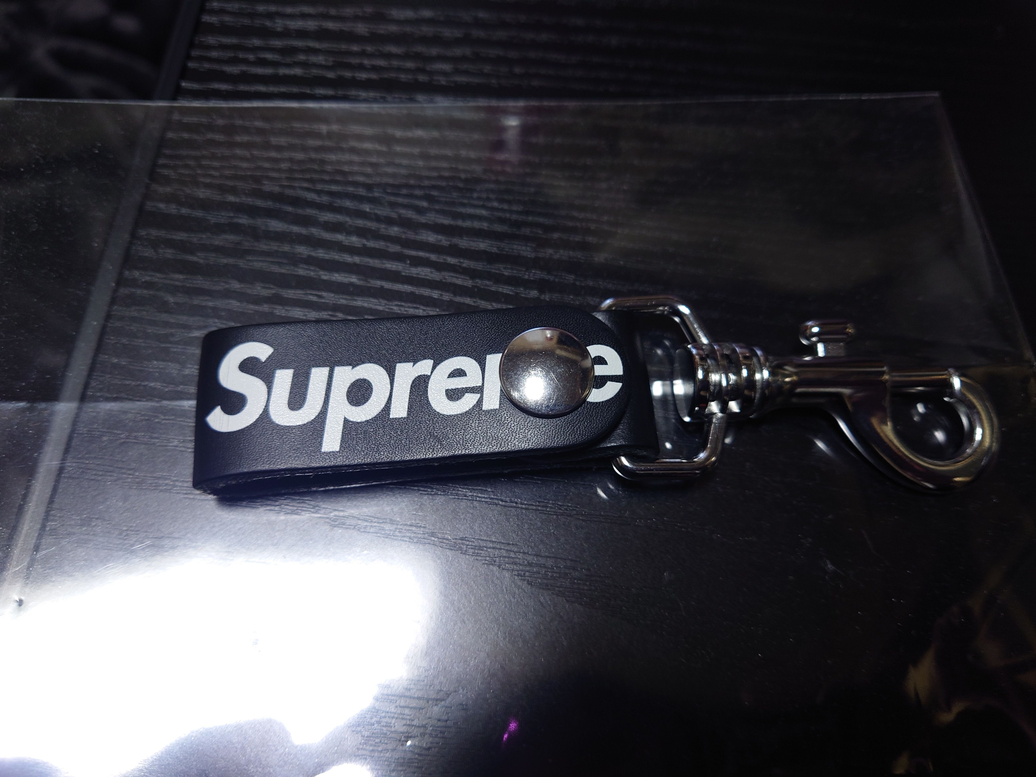 Supreme Leather Key Loop "Black"