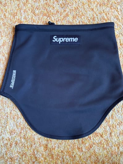 Supreme WINDSTOPPER Neck Gaiter Supreme WINDSTOPPER Neck Gaiter