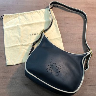 ロエベ ワンショルダー パンチング アナグラム ネイビー