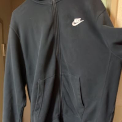 NIKEフルジップパーカー