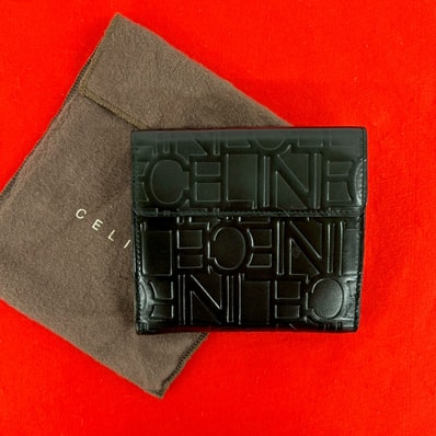 CELINE セリーヌ ロゴ レザー 三つ折り財布 ブラック
10319