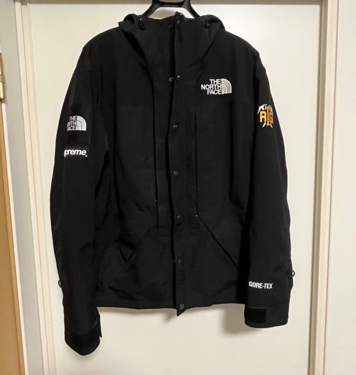 シュプリーム x ザノースフェイス アールティージー ジャケット ベスト "ブラック"