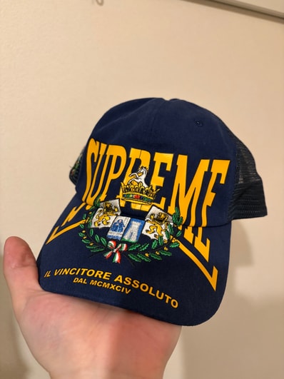 Supreme Crest Mesh Back 6-Panel "Navy"