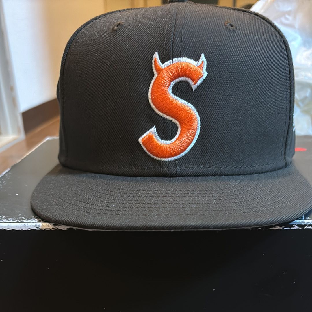 Supreme S Logo New Era "Brown" (22FW)