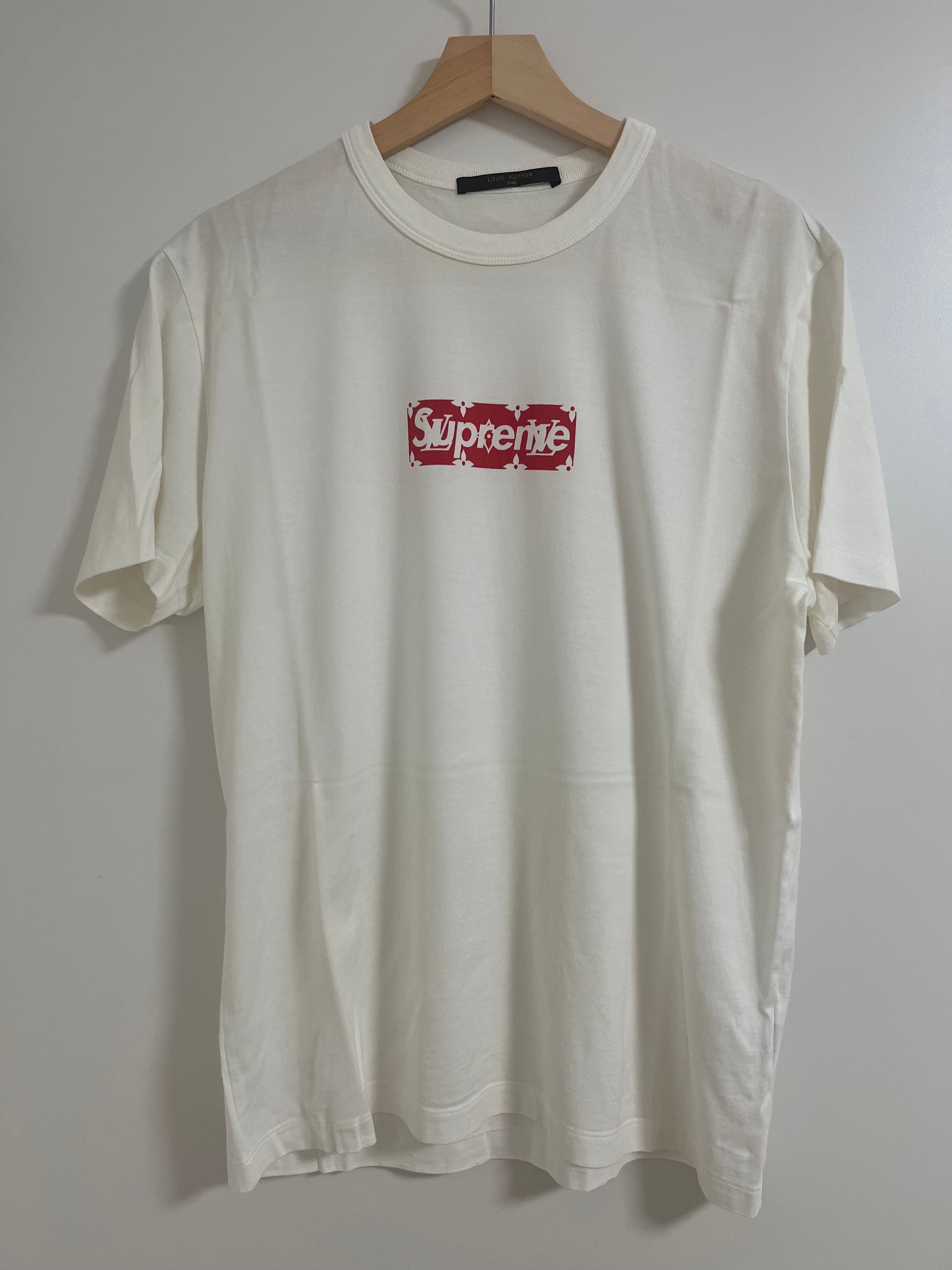 Supreme KAWS Chalk Logo Tee 