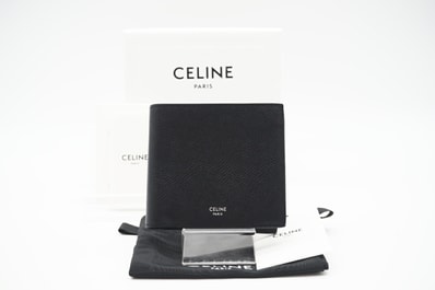 極美品 CELINE セリーヌ グレインドカーフスキン バイフォールドウォレット 10B653BEN.38SI 二つ折り財布 ブラック グレインカーフレザー メンズ