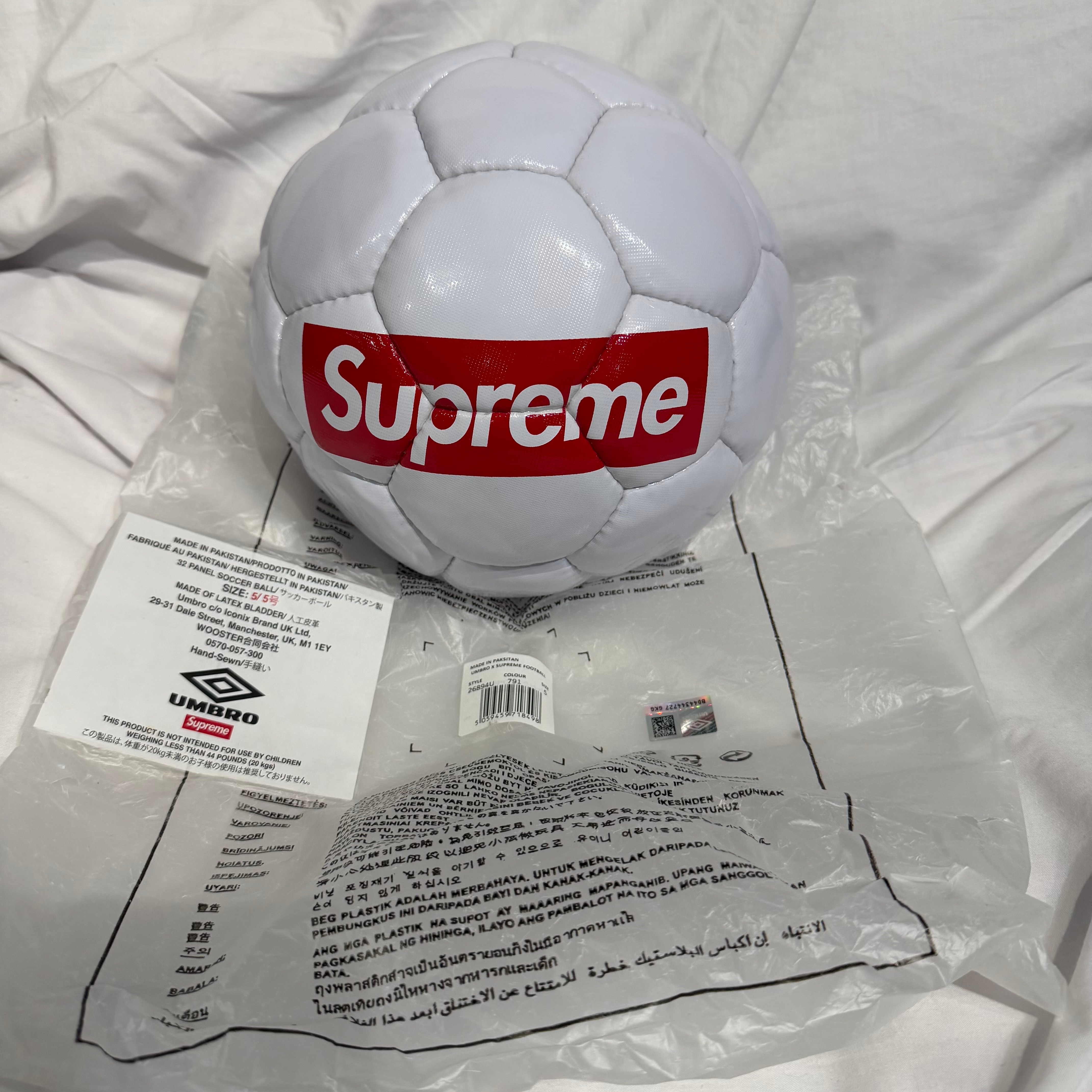 Supreme / Storm Bowling Ball 