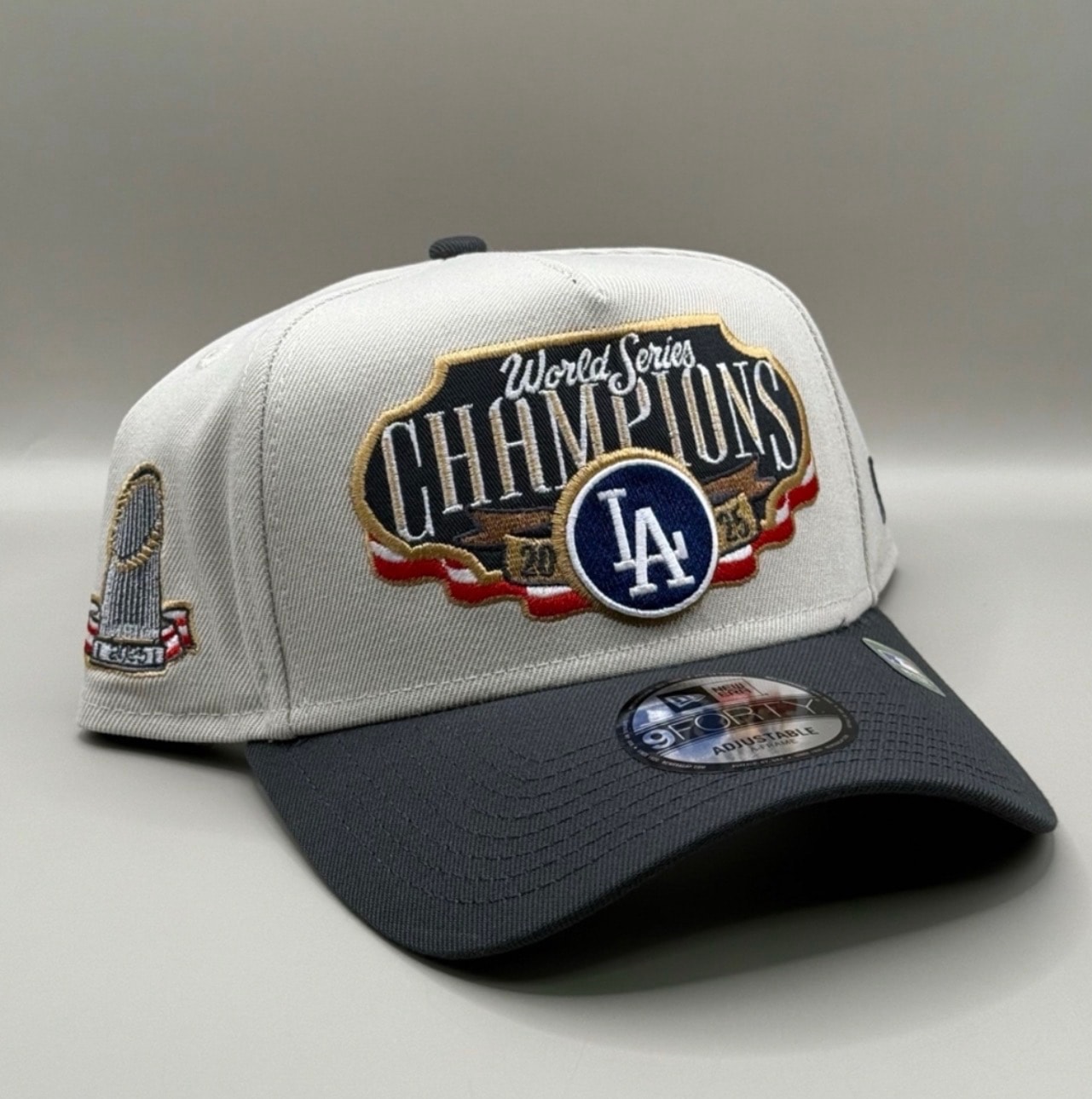 【限定発売】New Era 9FORTY ロサンゼルス・ドジャース 2025 World Series Champions クリーム / チャコール