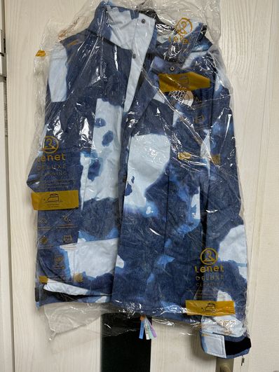 Supreme x The North Face Bleached Denim Print Mountain Jacket "Indigo"