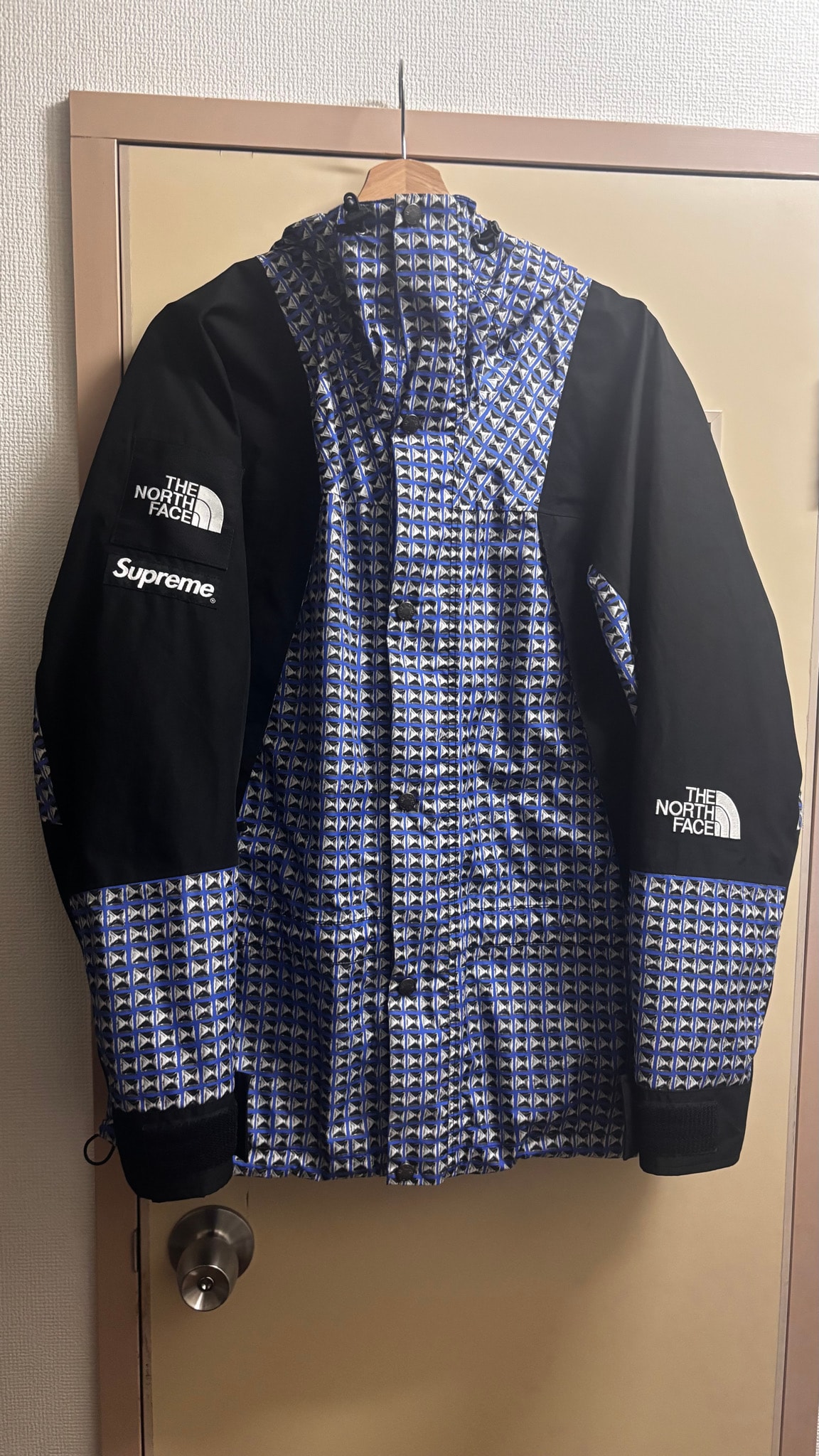Supreme x The North Face Studded Mountain Light Jacket "Royal"