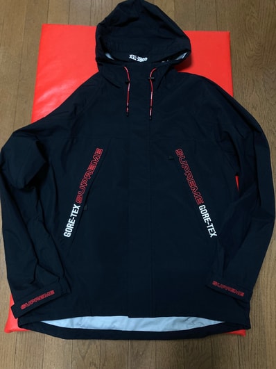 Supreme Gore-Tex Taped Seam Jacket "Black"