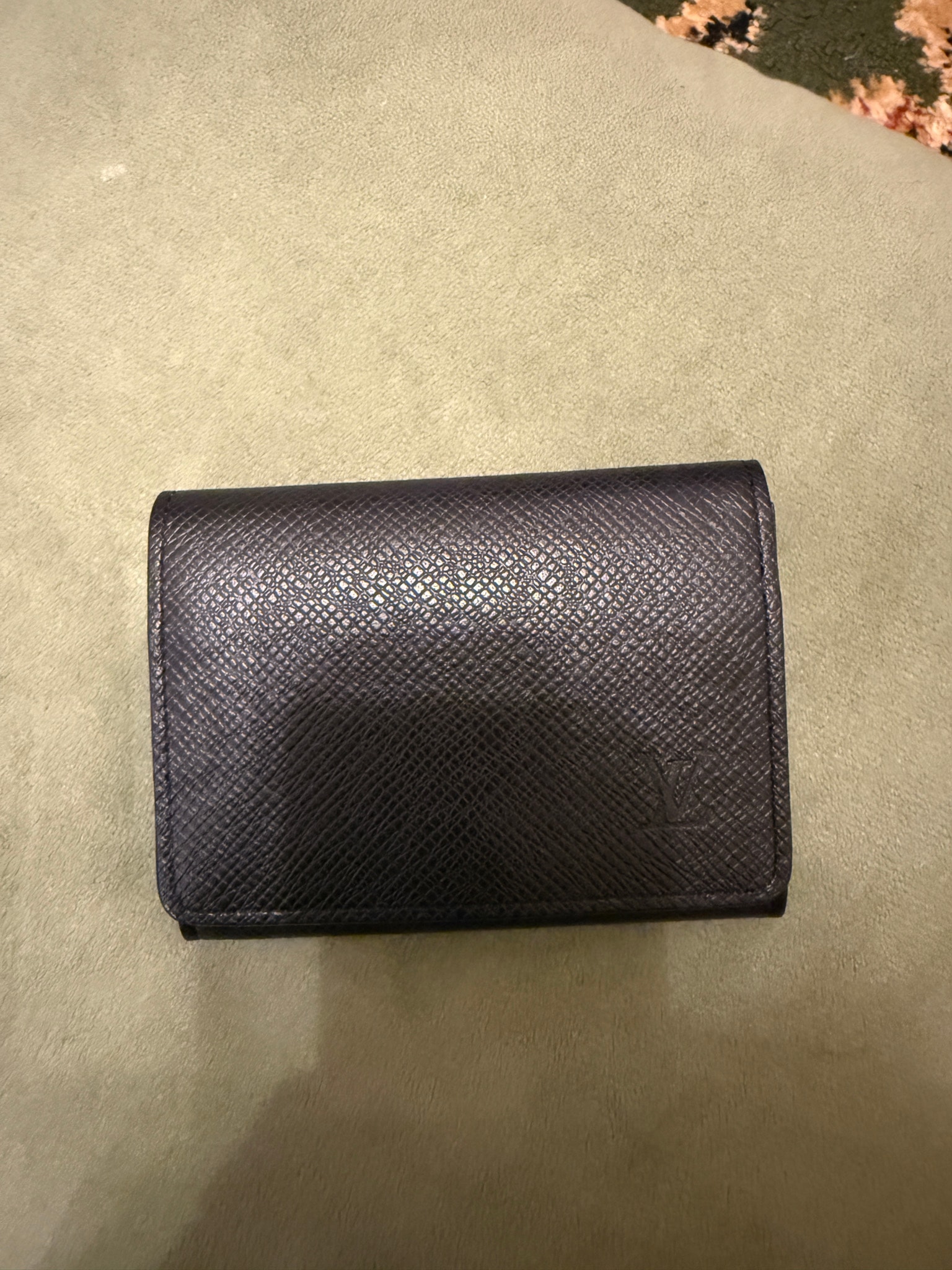 Louis Vuitton Enveloppe Carte de Visite Taiga "Noir"