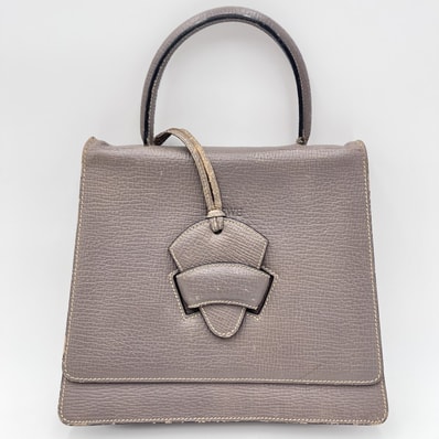 LOEWE(ロエベ)バルセロナ 2WAYハンドバッグ ショルダーバッグ 三角フラップ グレージュ系 レザー ゴールド金具 レディース【中古】