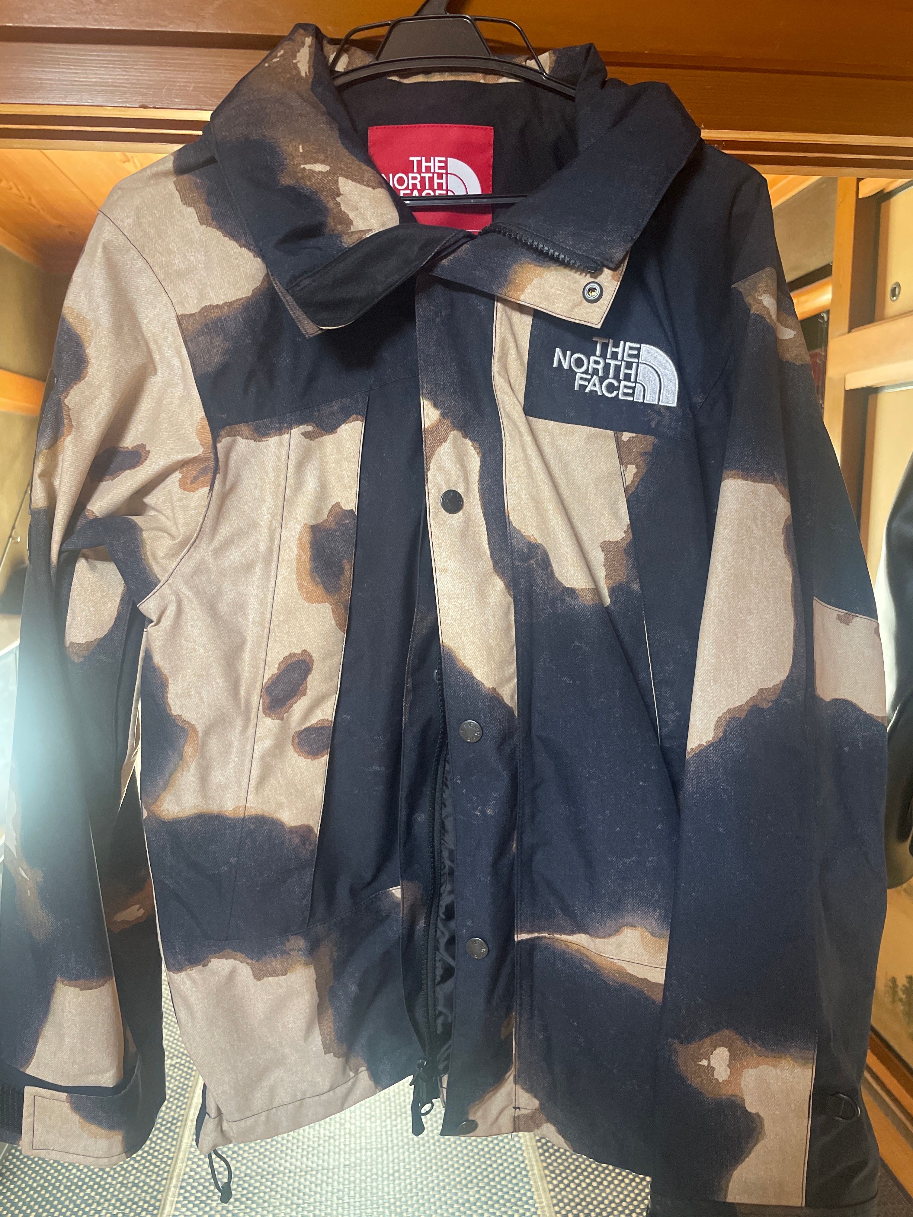 Supreme x The North Face Bleached Denim Print Mountain Jacket "Black"