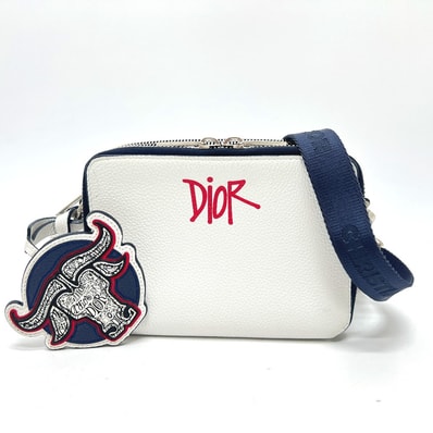 ディオール Dior ディオール×ステューシーコラボ カバン バッグ 斜め掛け ショルダーバッグ レザー ホワイト