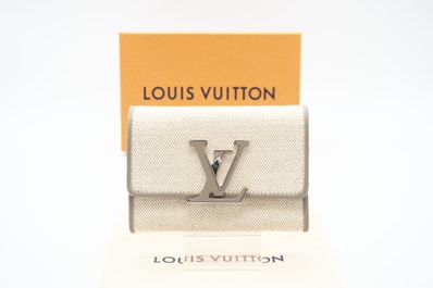 美品 LOUIS VUITTON ルイ・ヴィトン キャンバス ポルトフォイユカプシーヌ コンパクト トープ M83573 三つ折り財布 ベージュ キャンバス レディース
