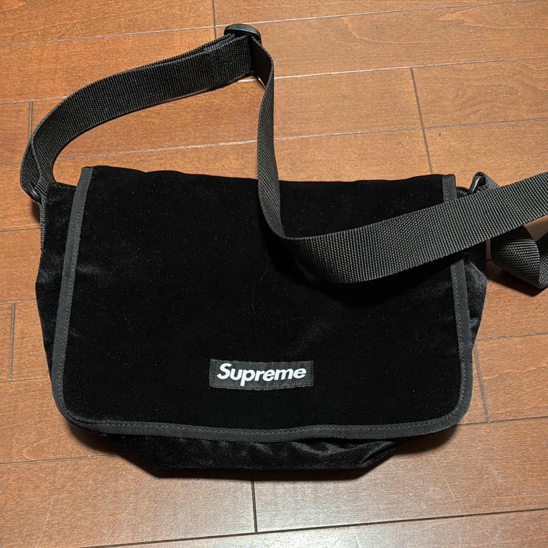 Supreme Velvet Small Messenger Bag 