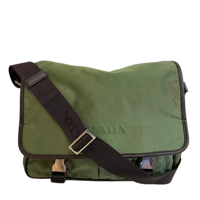 プラダ PRADA ショルダーバッグ 三角プレート メッセンジャーバッグ 斜め掛け ロゴ VA0768 カーキ―