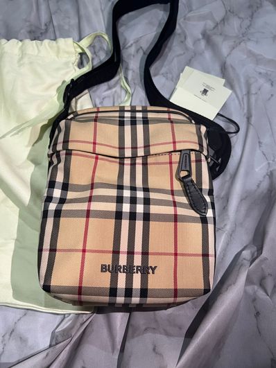 バーバリー フレディ ショルダー バッグ