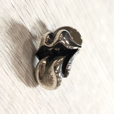 クロムハーツ リップ&タンピアス