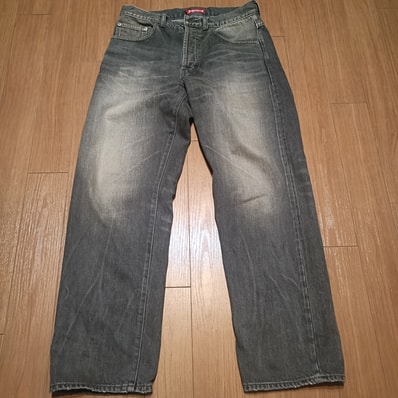 Supreme Distressed Loose Fit Selvedge Jean "Washed Grey" (25SS)