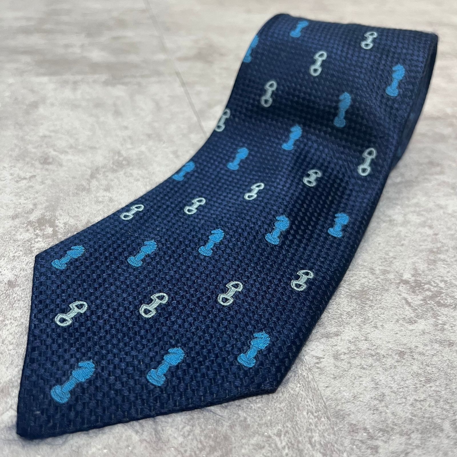 セリーヌ ネクタイ メンズ