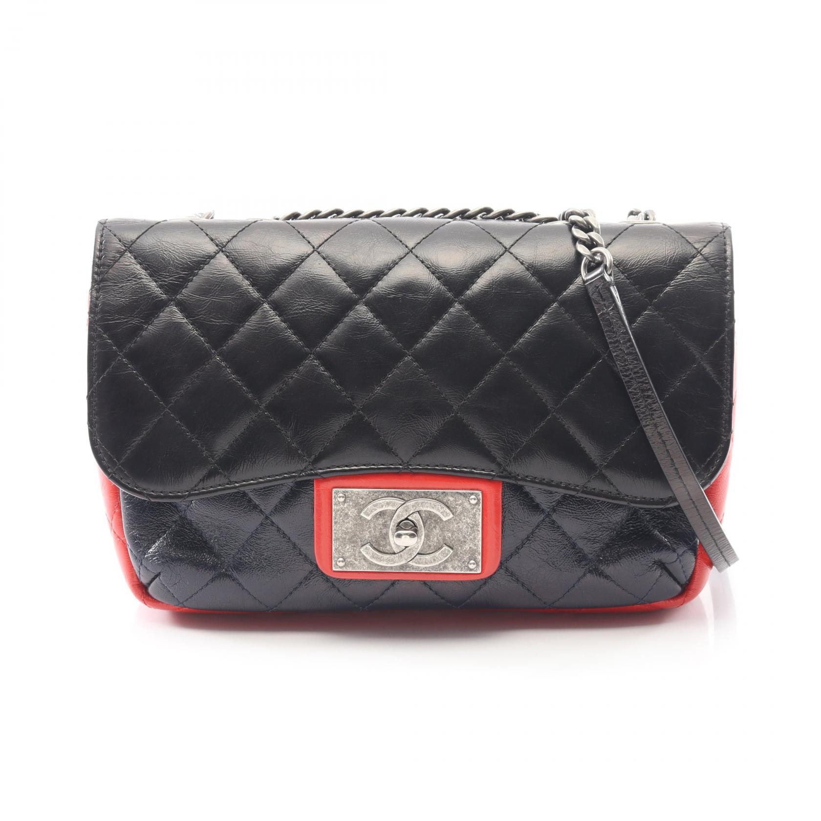 シャネル CHANEL マトラッセ トリコロール ショルダーバッグ バッグ レザー レディース ブラック系 / ネイビー系 / レッド系 【中古】