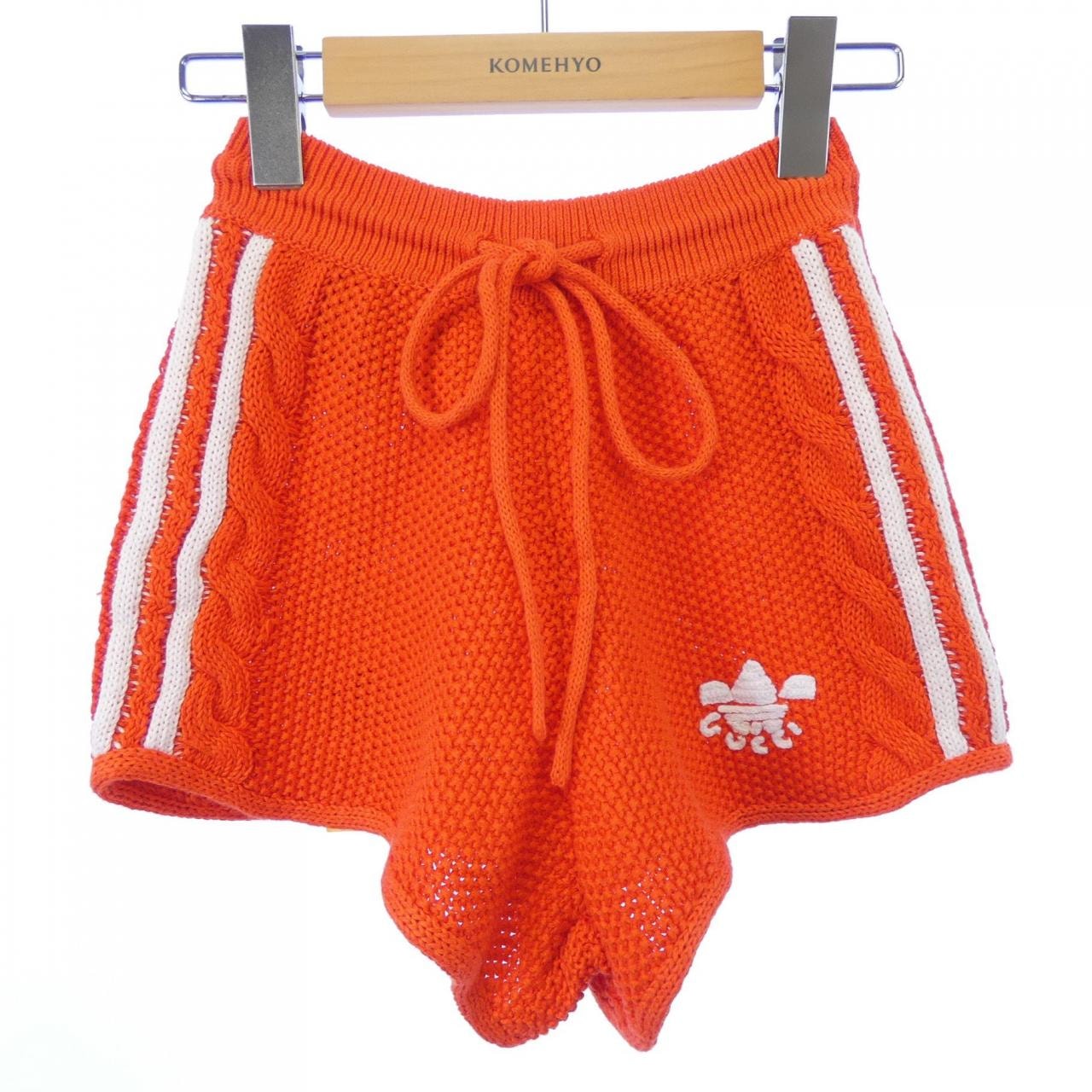 グッチ GUCCI ADIDAS 693835 XKCDJ ショートパンツ