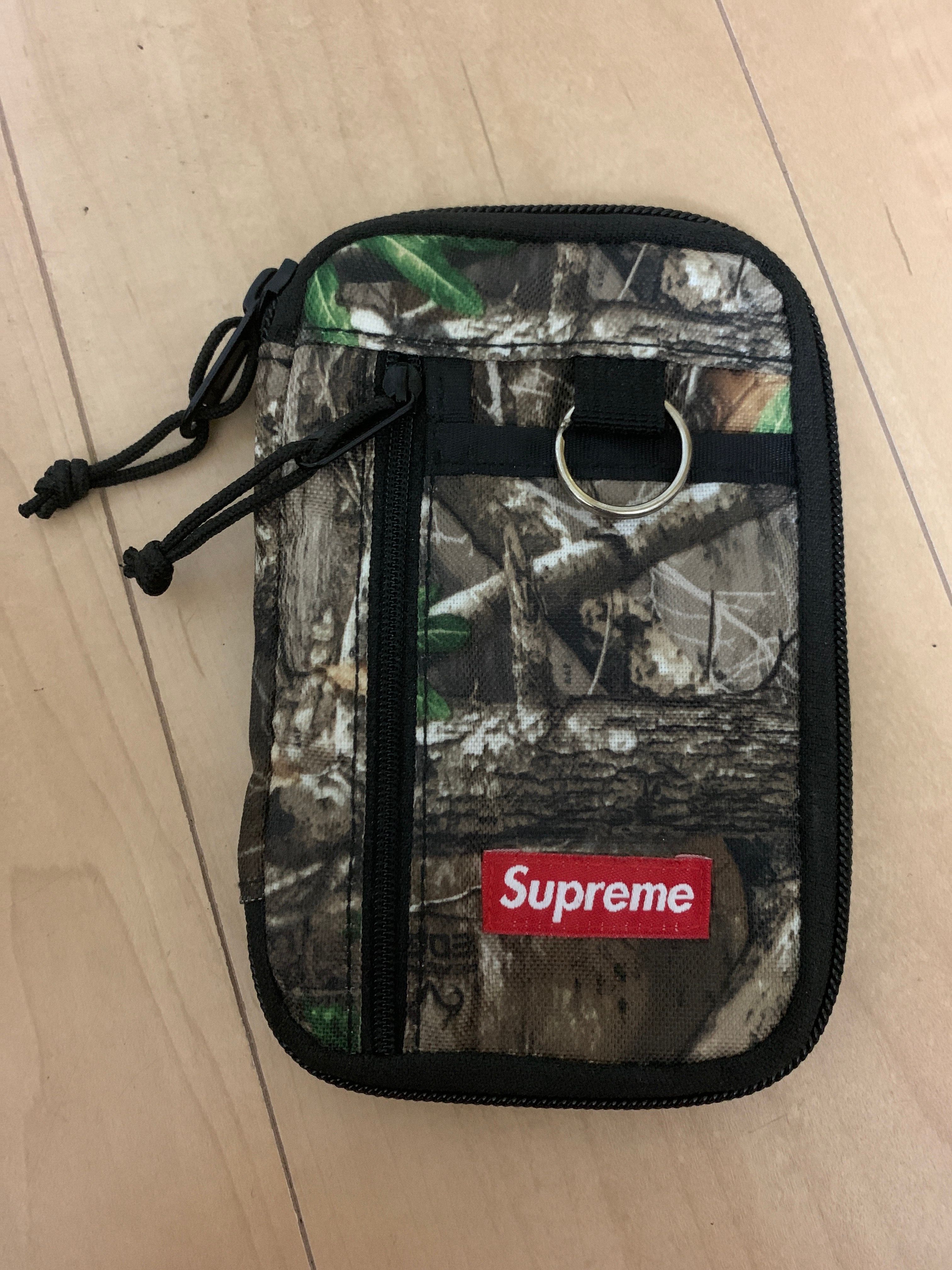 Supreme 19FW Small Zip Pouch 