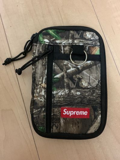 Supreme 19FW Small Zip Pouch Supreme 19FW Small Zip Pouch