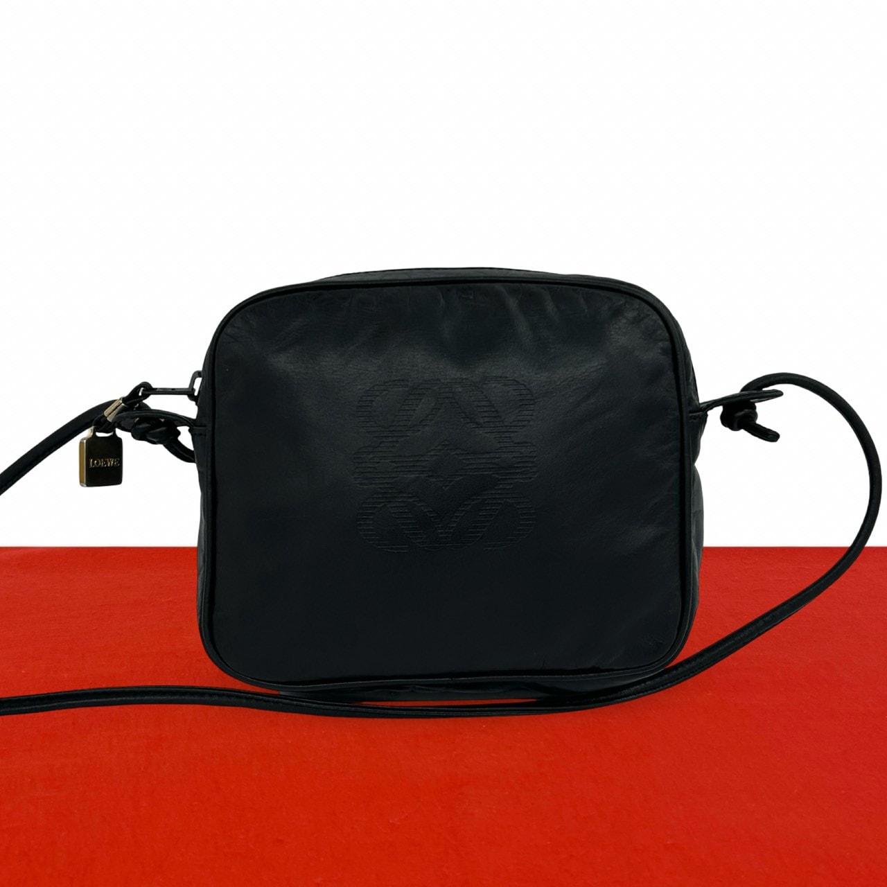 LOEWE ロエベ アナグラム ロゴ レザー ショルダーバッグ ブラック
 36670
