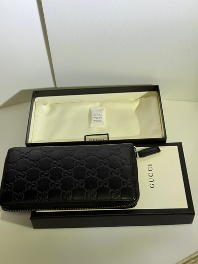 GUCCI Signature Avel Zip Around Wallet "Black"