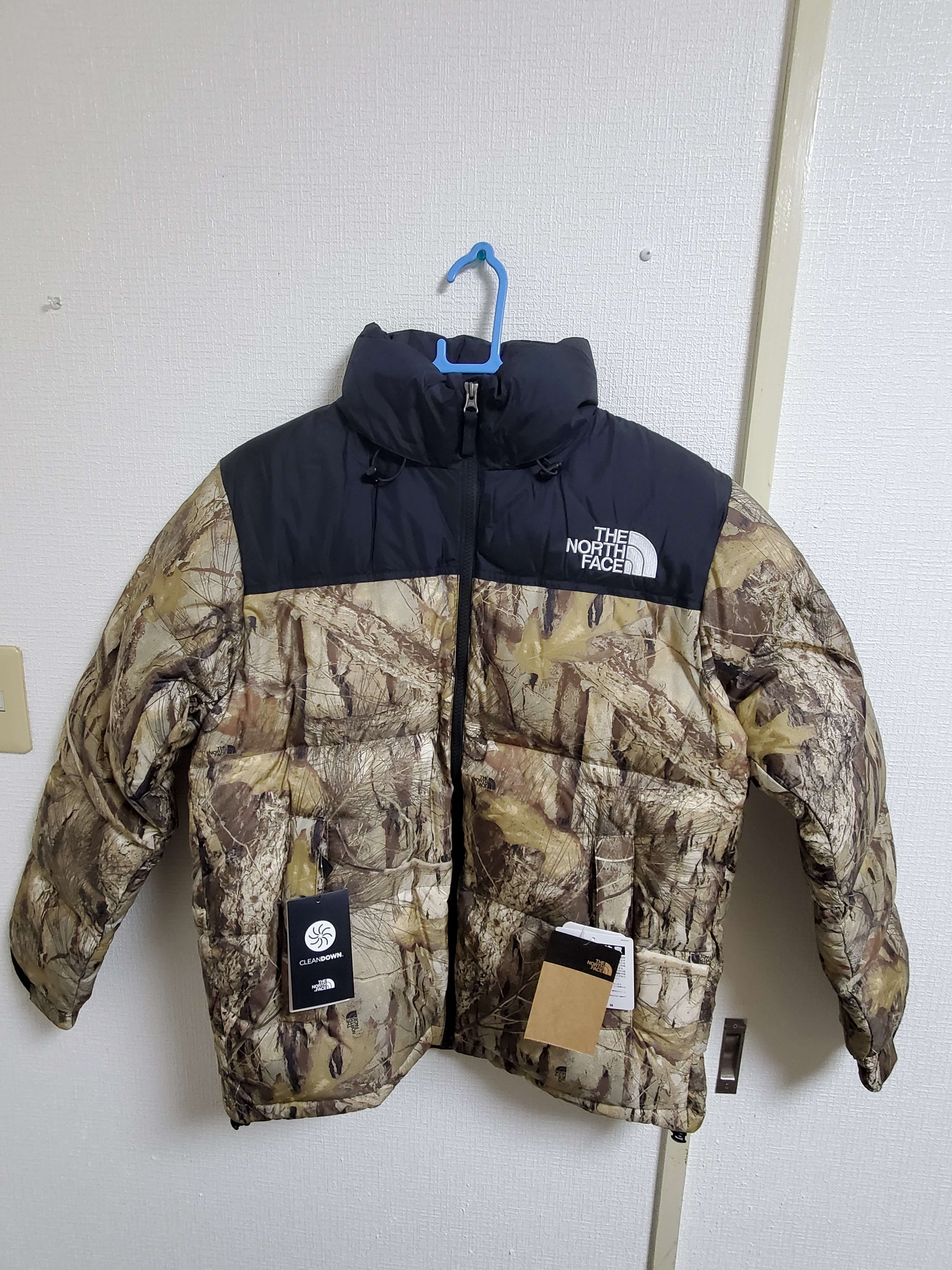 The North Face 1996 RETRO NUPTSE PACKABLE JACKET 海外版 "Leaves"