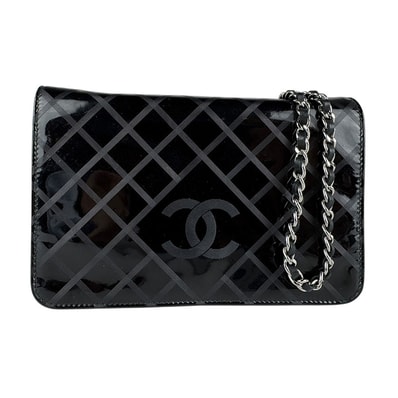 シャネル CHANEL チェーンウォレット エナメル/レザー ブラック レディース【中古】 z7240