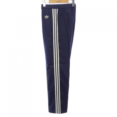 グッチ GUCCI デタッチャブルアームケーブルニット 710399 ZAK7C ADIDAS パンツ
