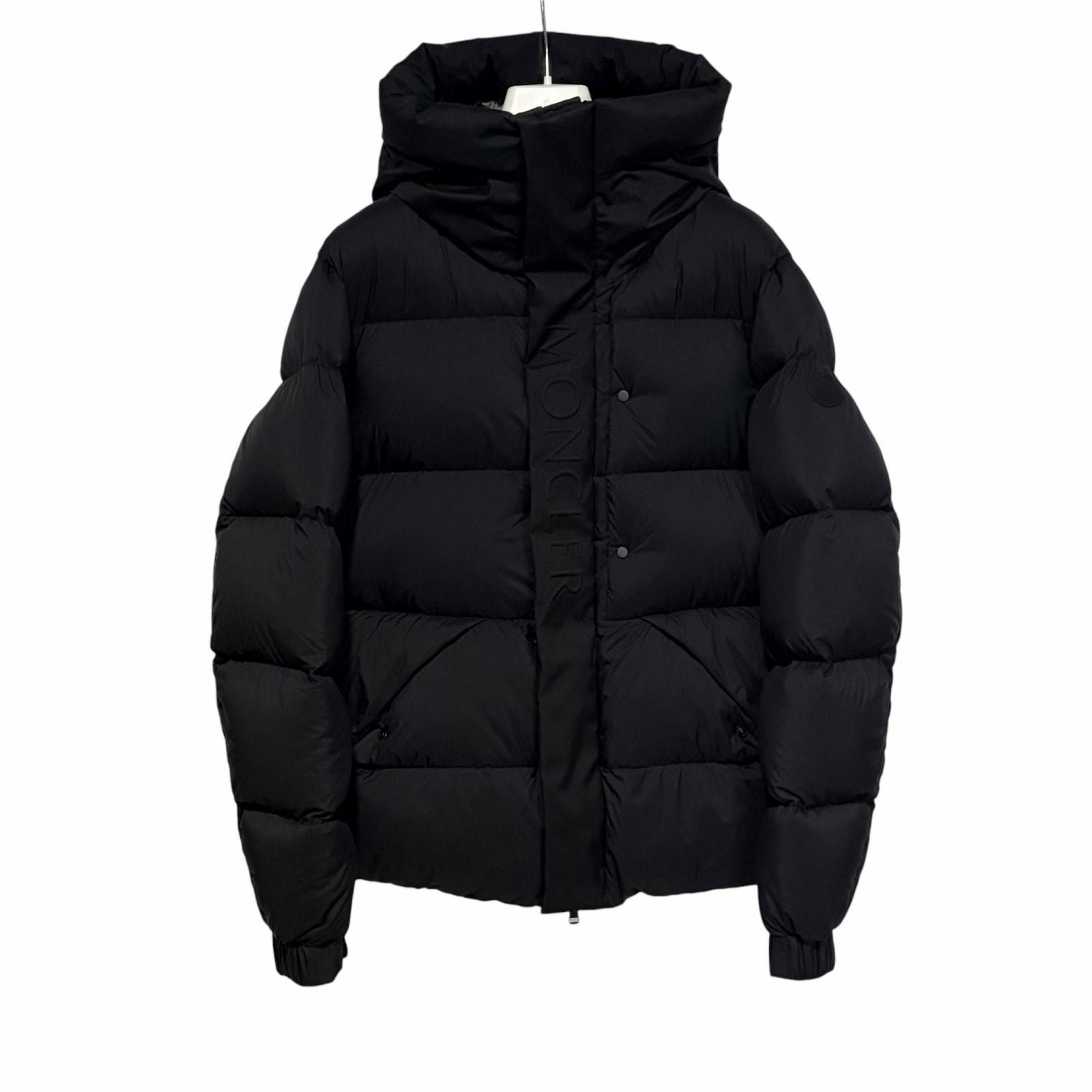 モンクレールMADEIRAI20911A0020153333